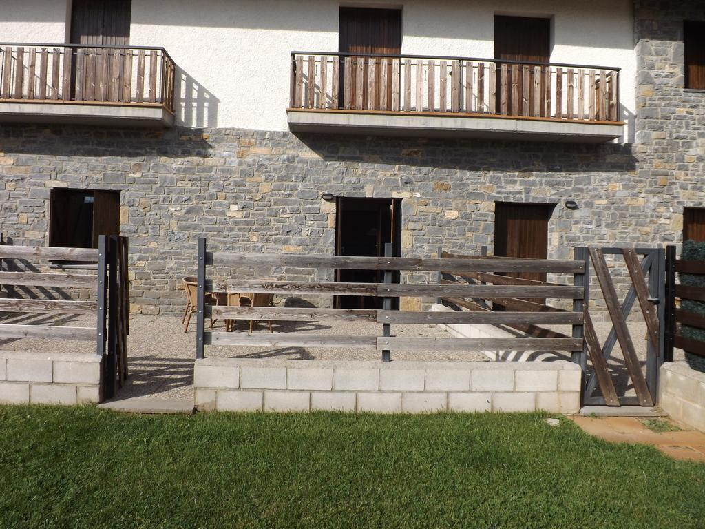 Roca Nevada Suites Villanúa Zewnętrze zdjęcie