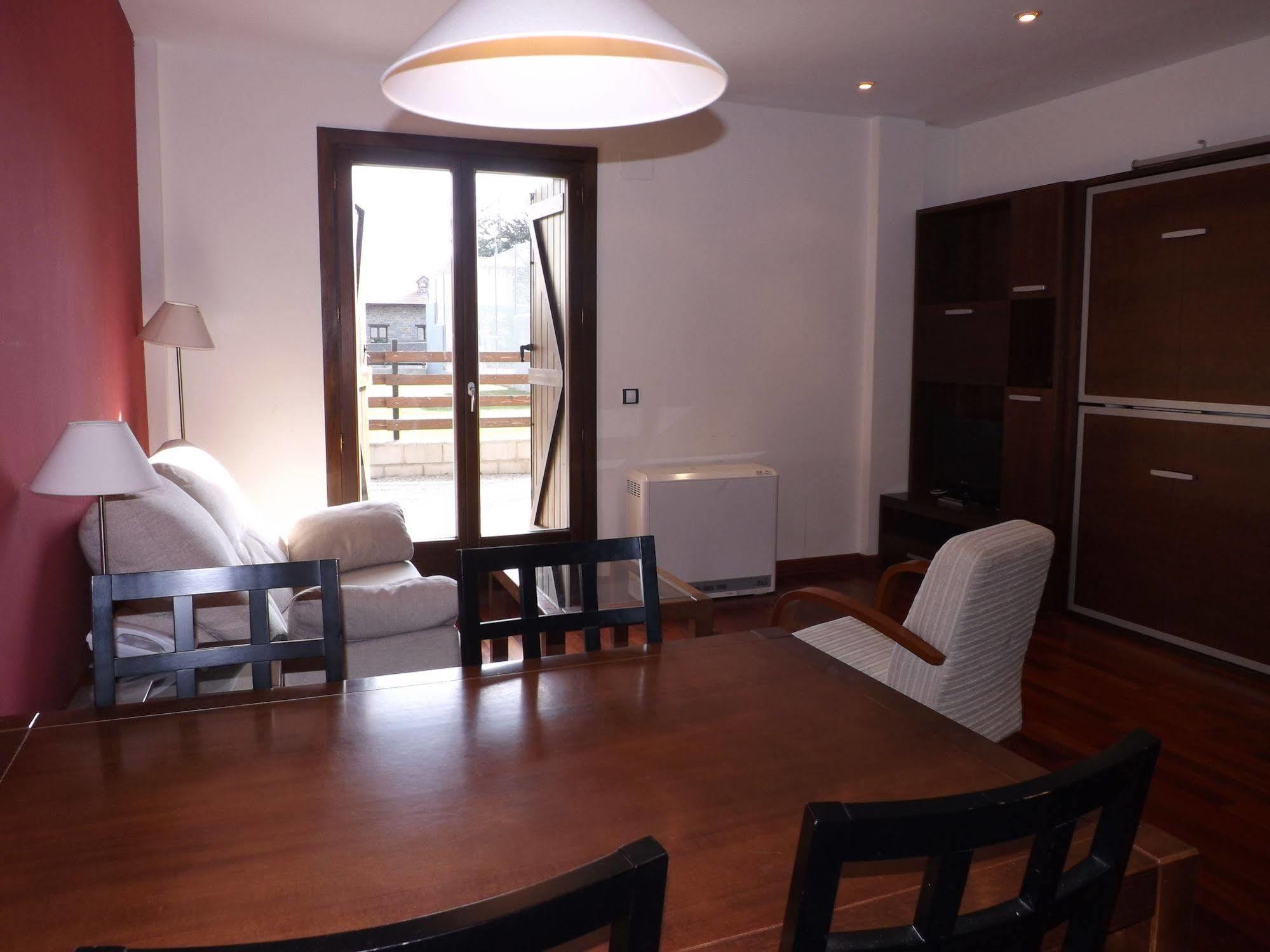 Roca Nevada Suites Villanúa Zewnętrze zdjęcie