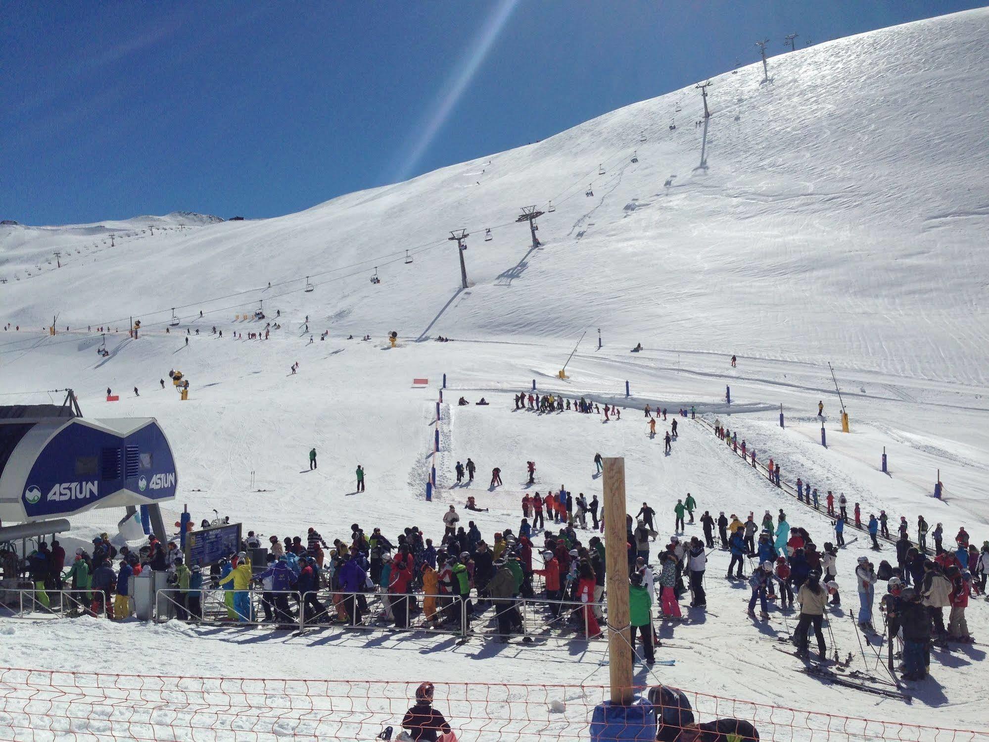 Roca Nevada Suites Villanúa Zewnętrze zdjęcie