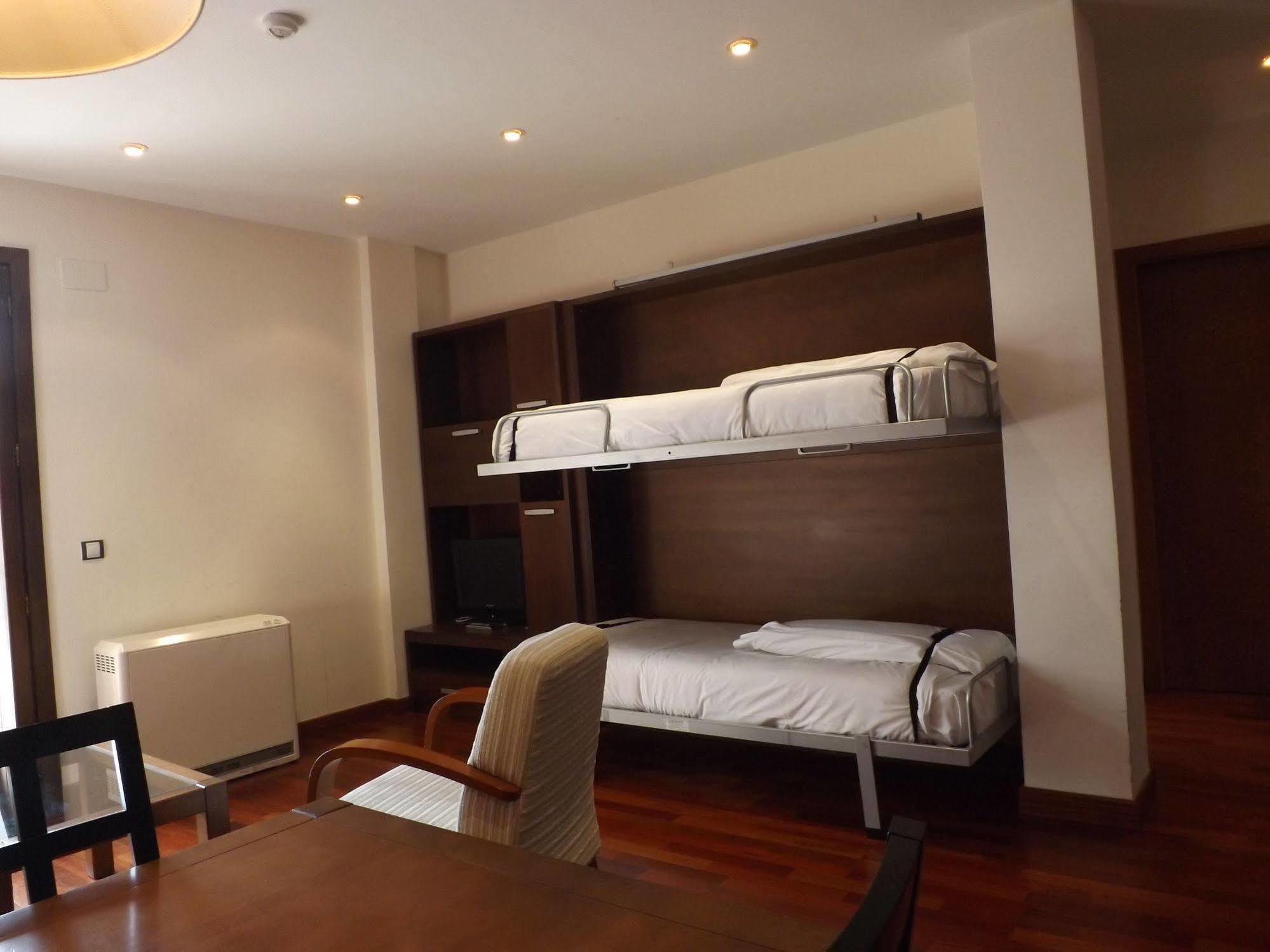 Roca Nevada Suites Villanúa Zewnętrze zdjęcie